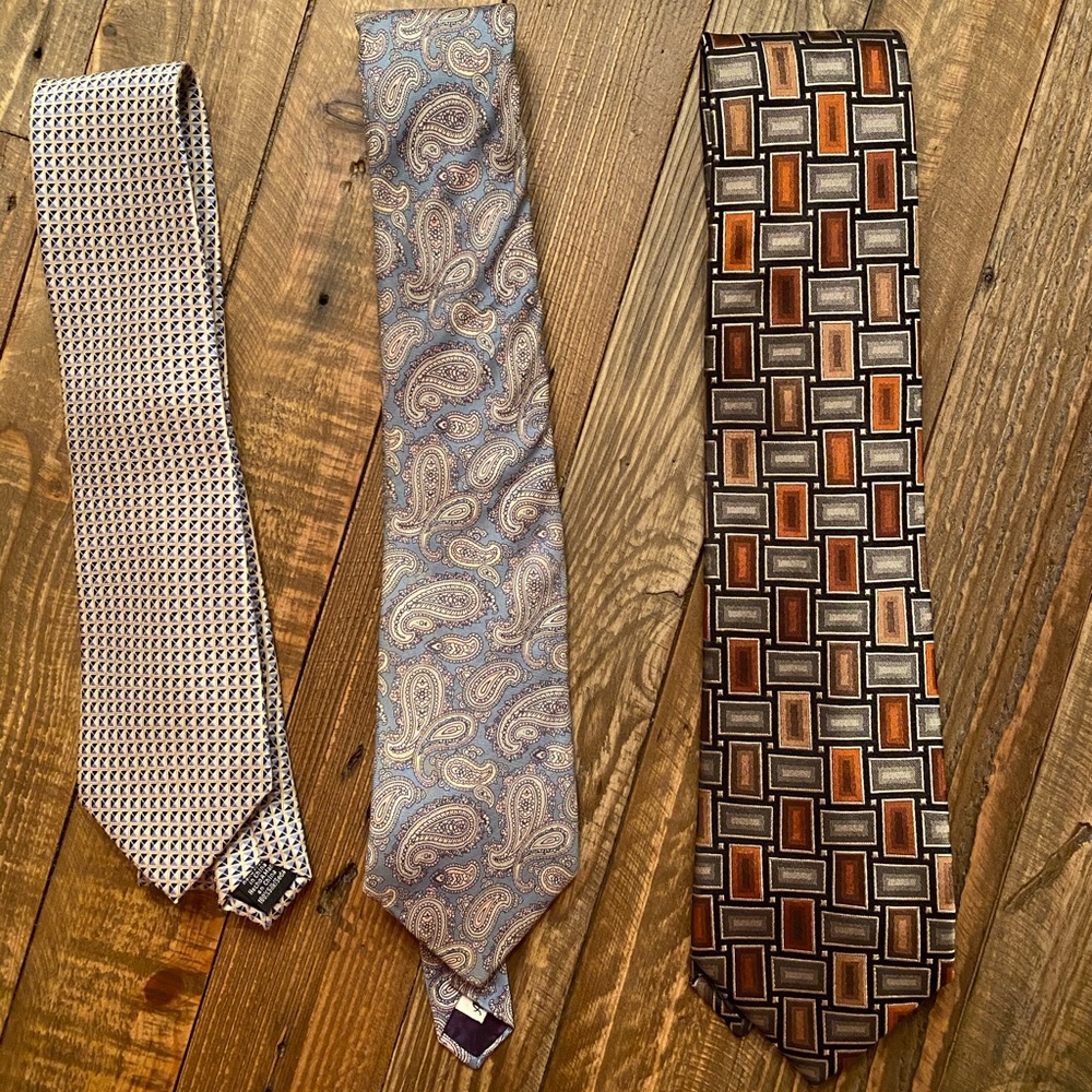 Bundle of three ties, mixed style